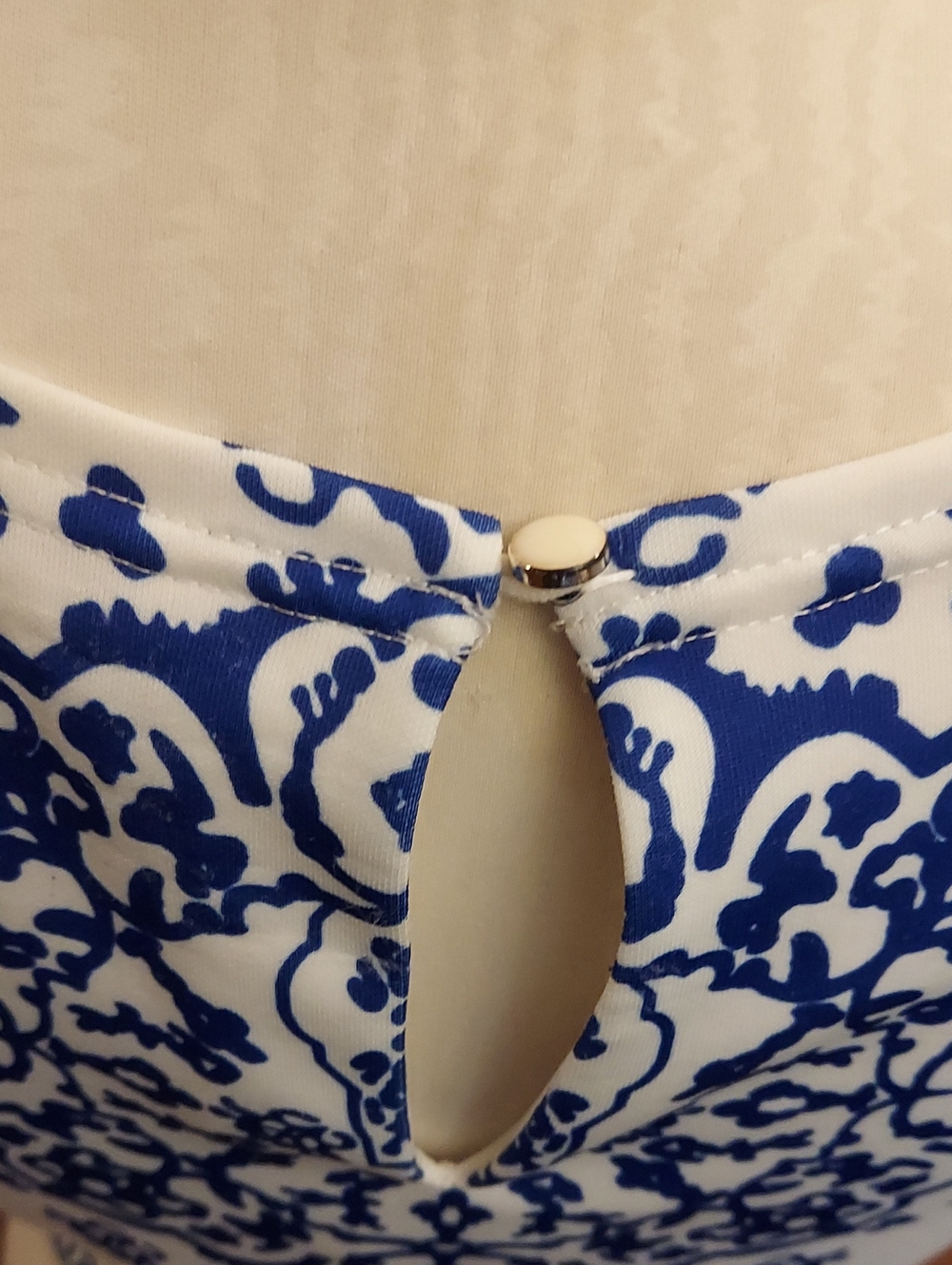 China Pattern Crop Top - Picture 4 of 5